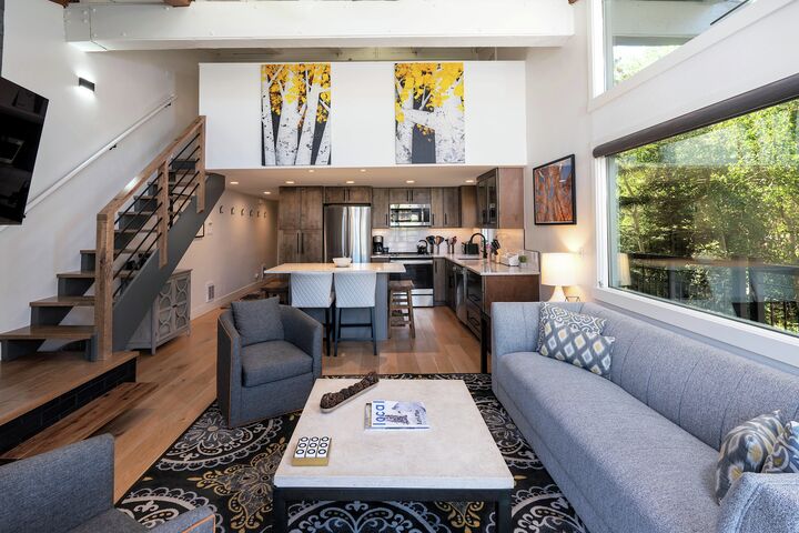 #1301 - Aspen - Living Area