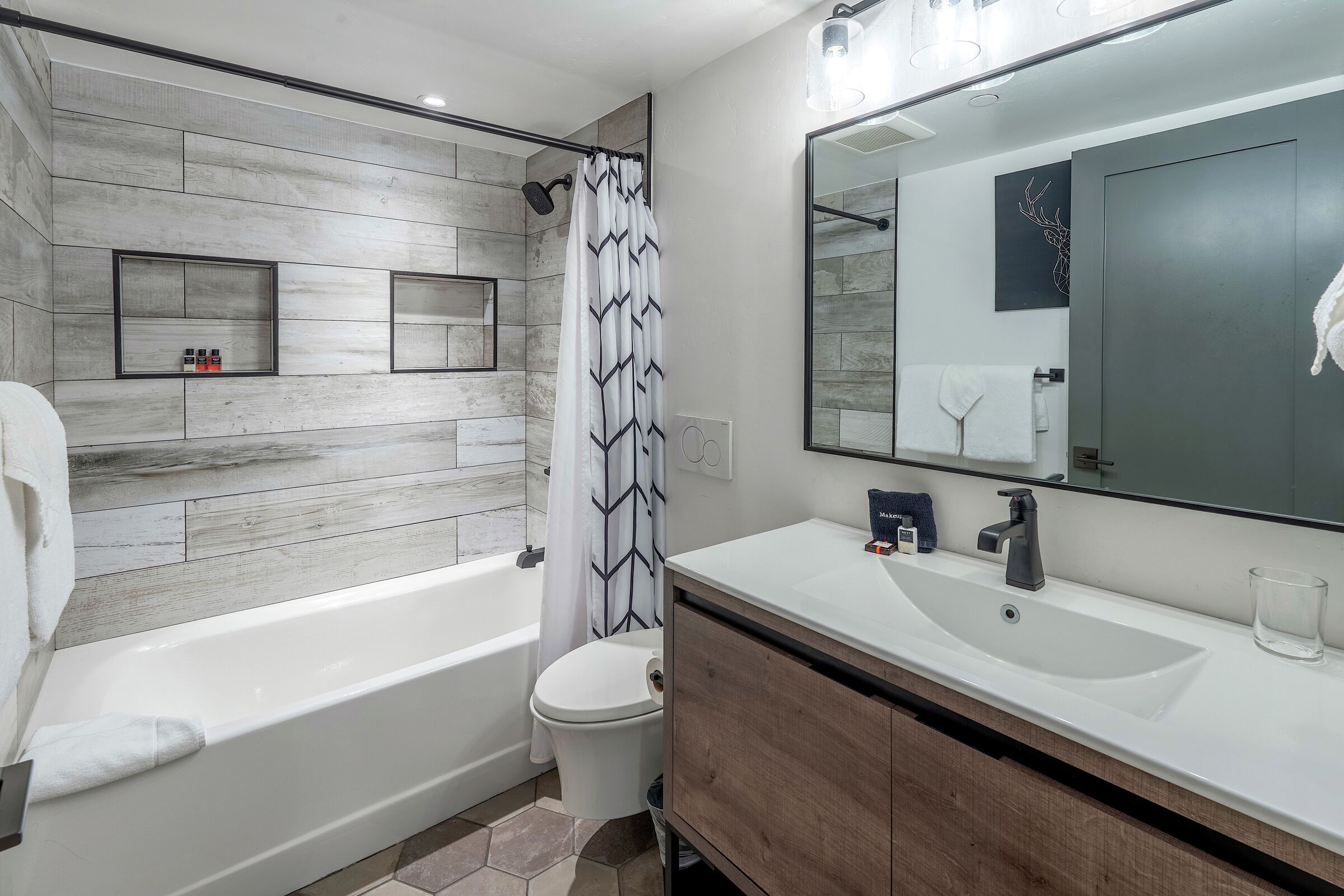 #1301 - Aspen - Bathroom