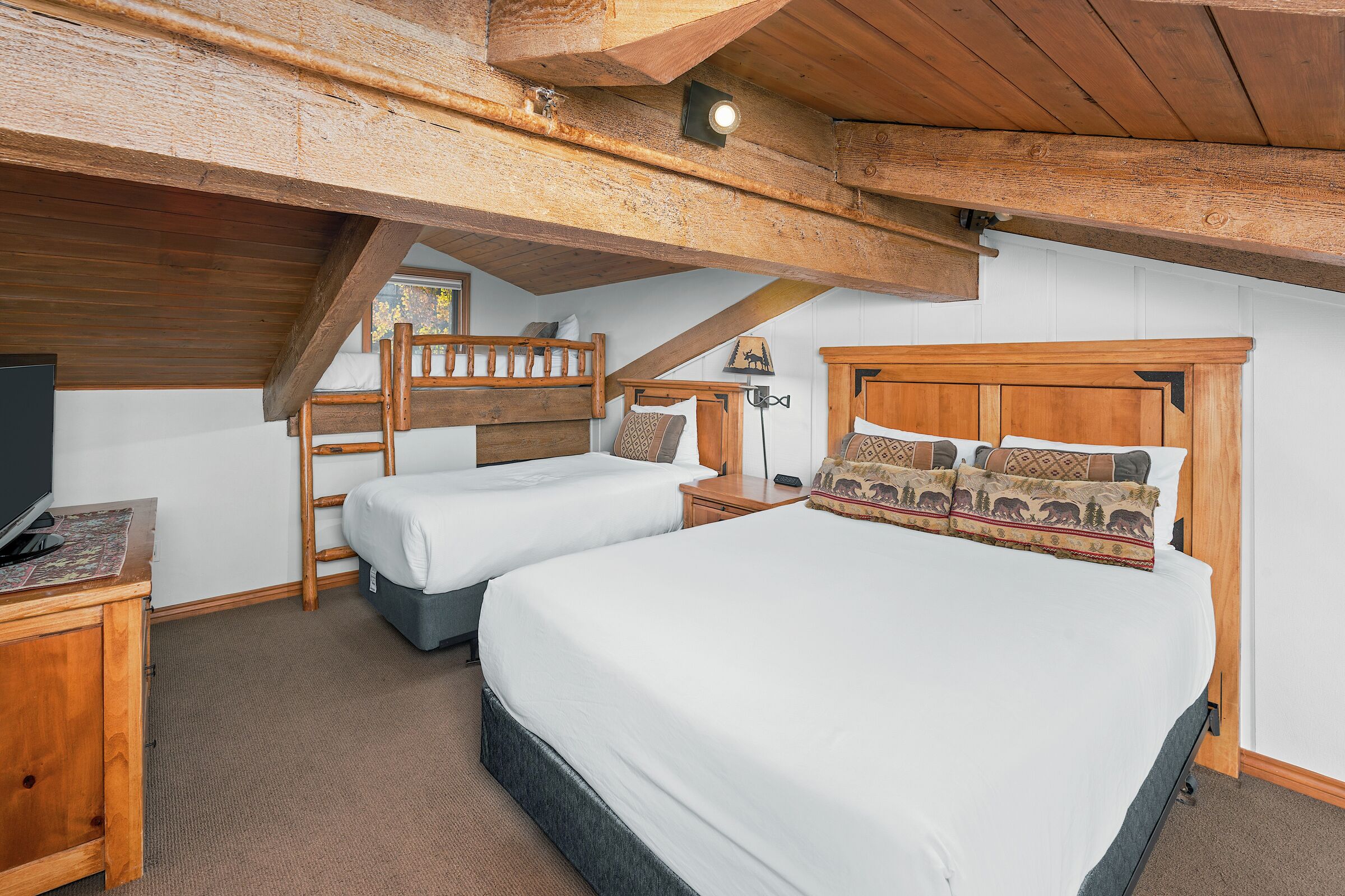 #1306 - Dogwood - Loft Bedroom