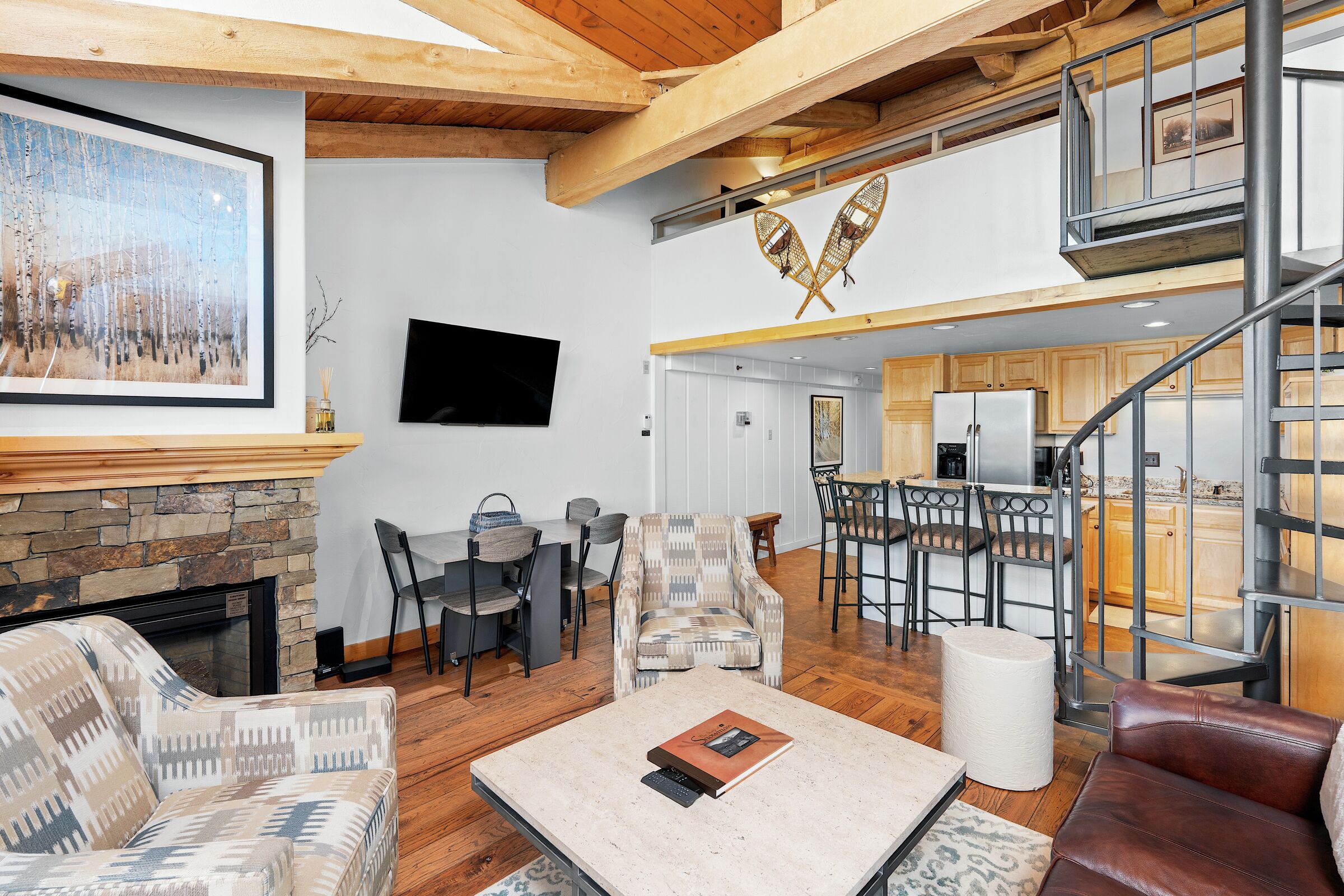 #1312 - Grape - Living Area