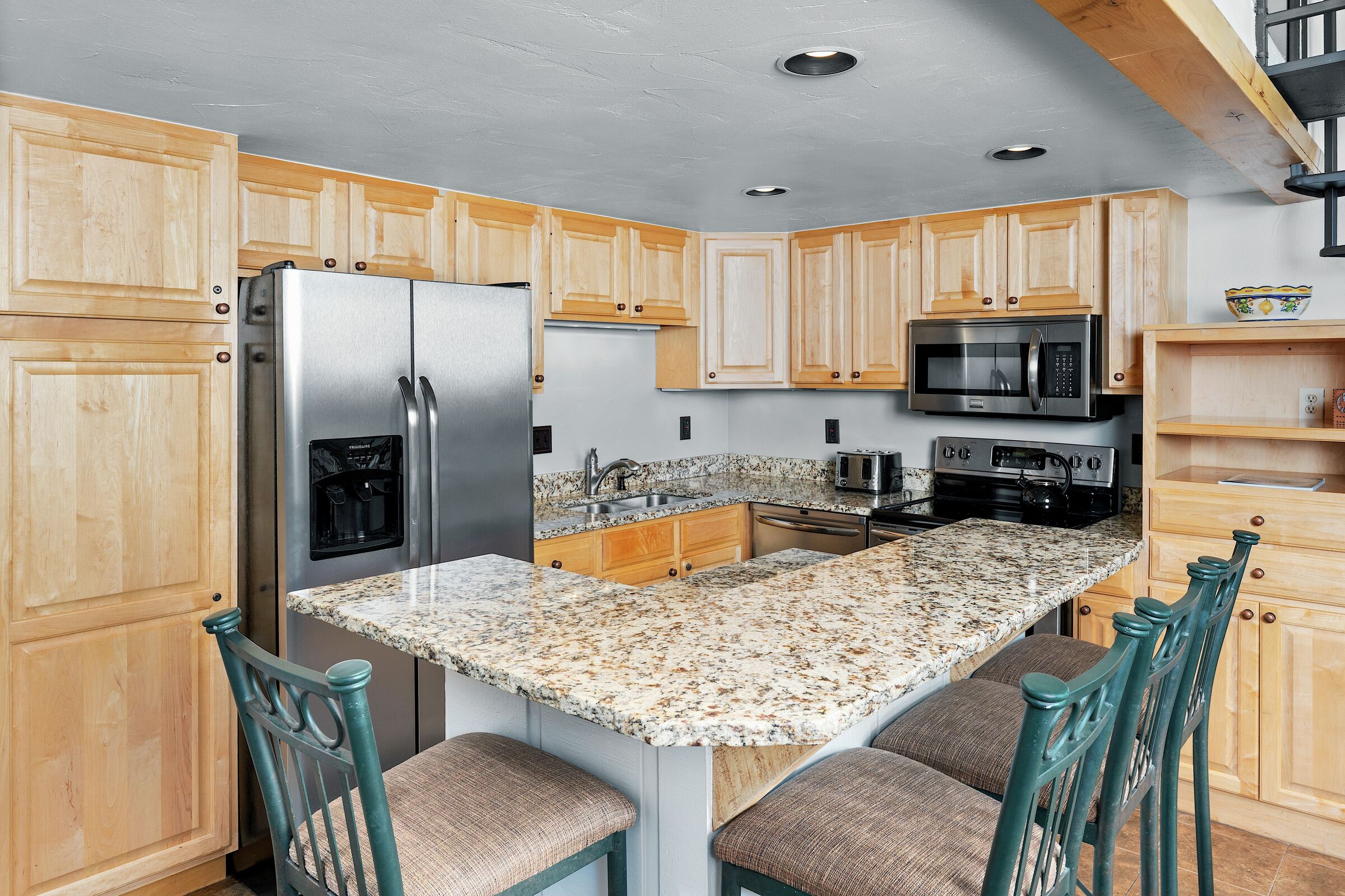 #1312 - Grape - Kitchen