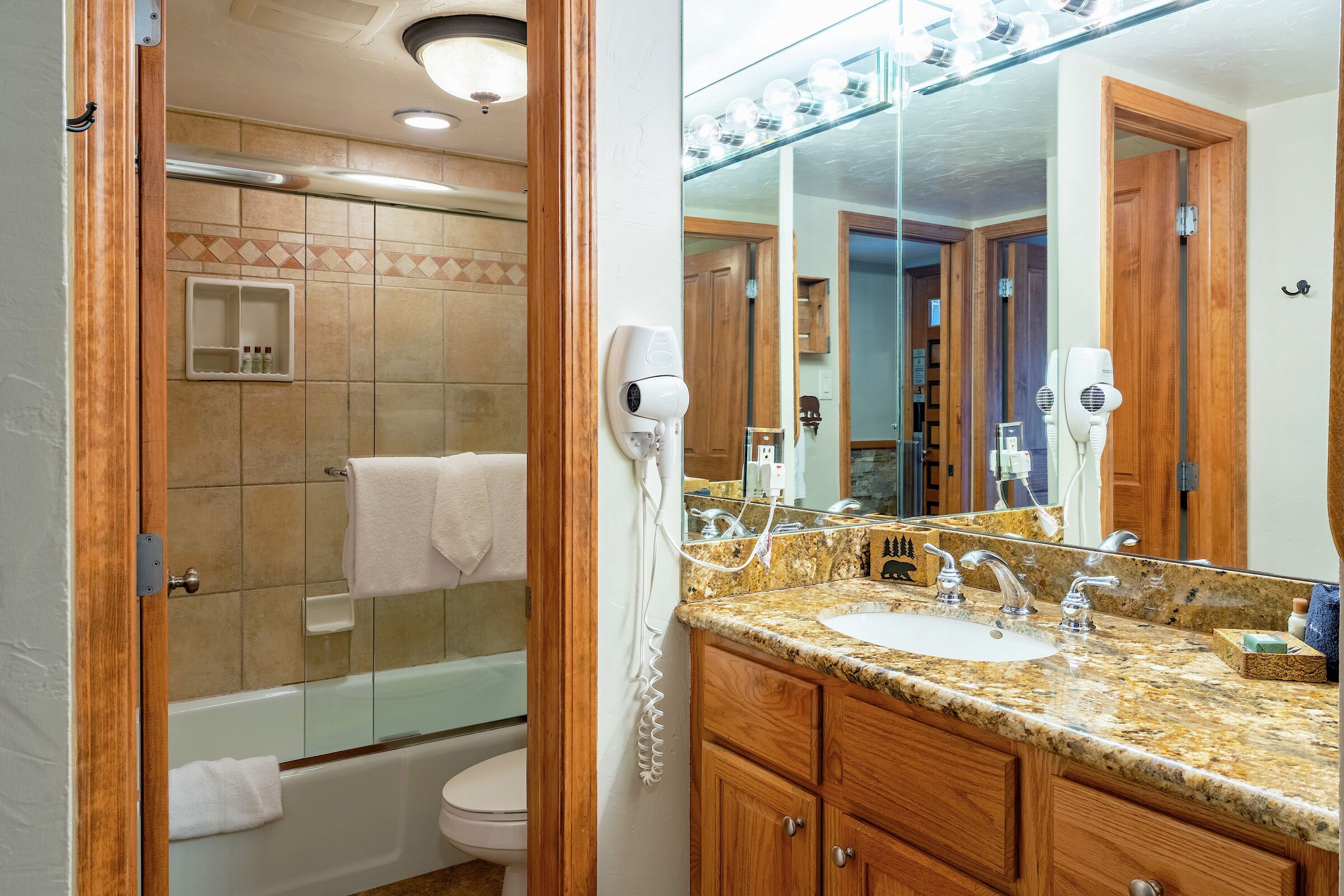 #3304 - Ivy - Ensuite Bathroom