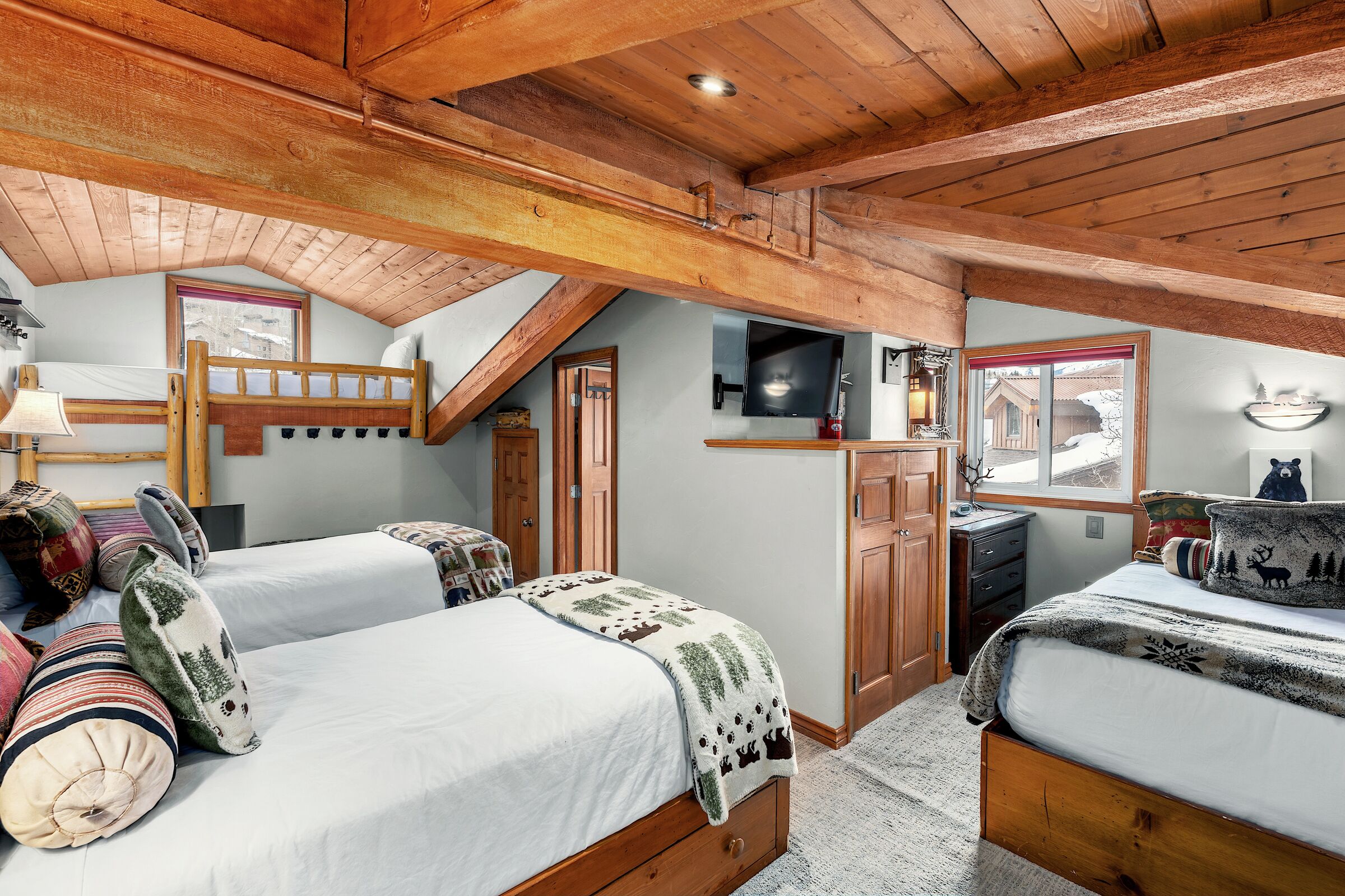#3304 - Ivy - Loft Bedroom
