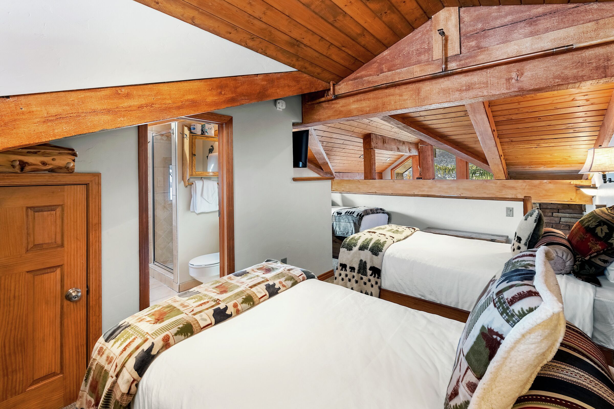 #3304 - Ivy - Loft Bedroom