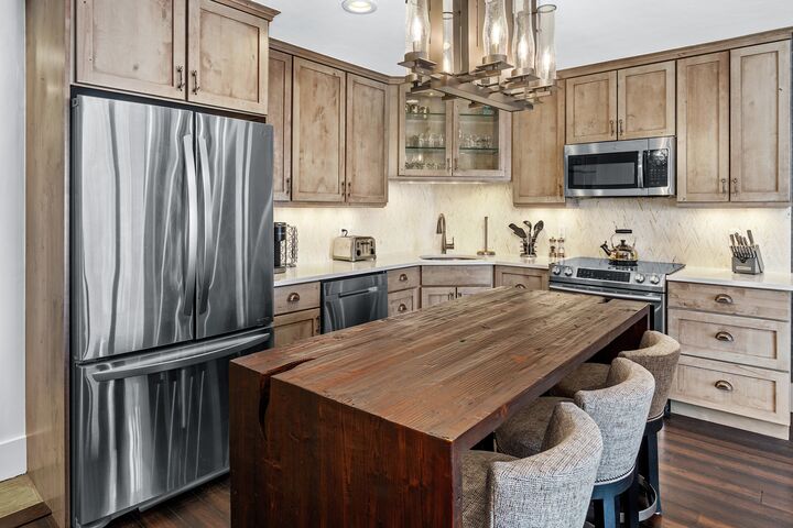 #1219 - Grape - Kitchen