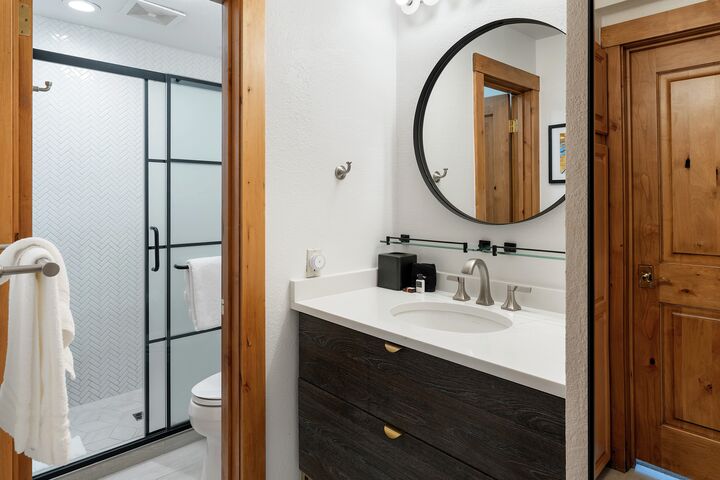 #2106 - Beech - Bathroom