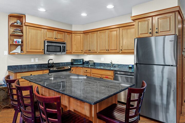 #2109 - Elm - Kitchen