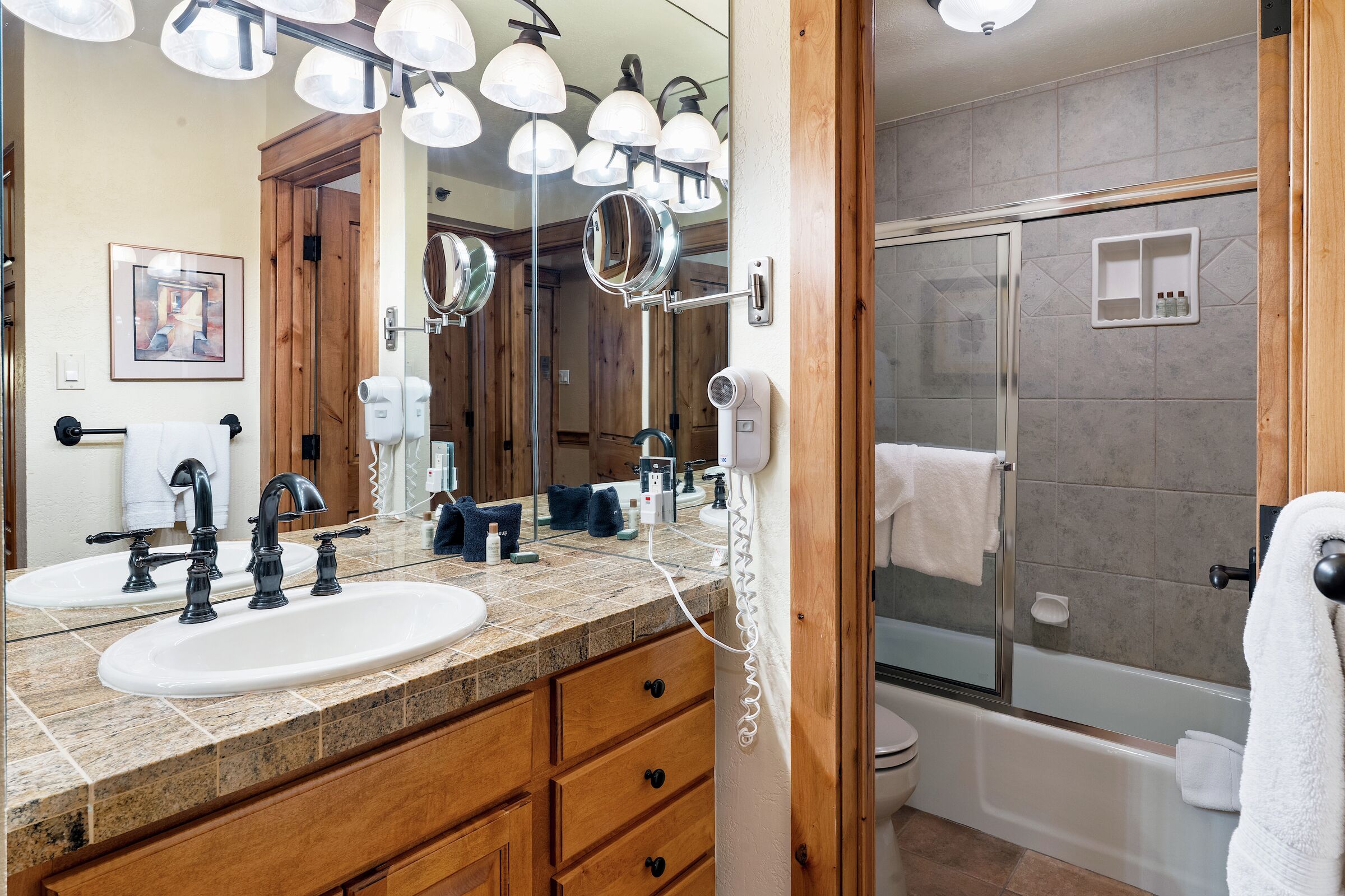 #2109 - Elm - Ensuite Bathroom