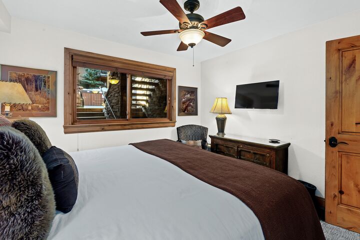 #2109 - Elm - Bedroom