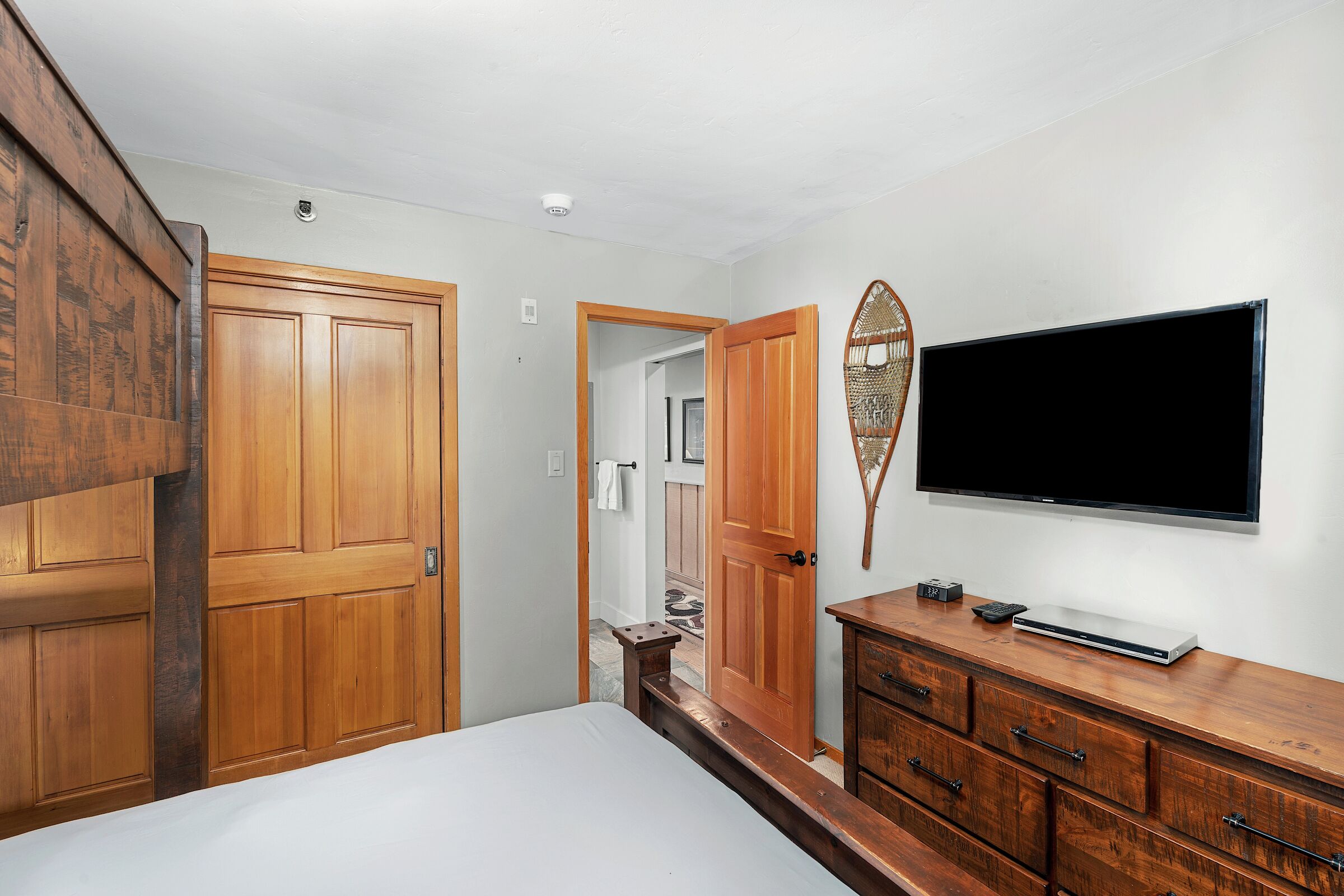 #2111 - Hickory - Bedroom