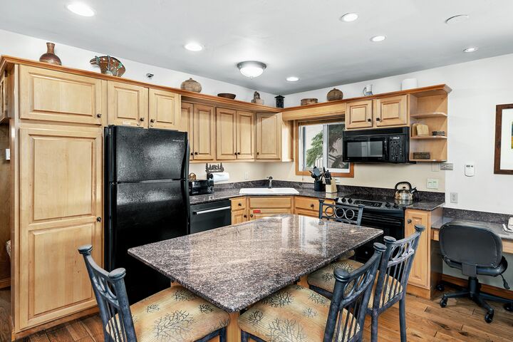 #2111 - Hickory - Kitchen