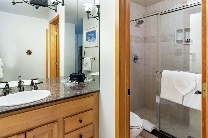 #2111 - Hickory - Master Ensuite Bathroom