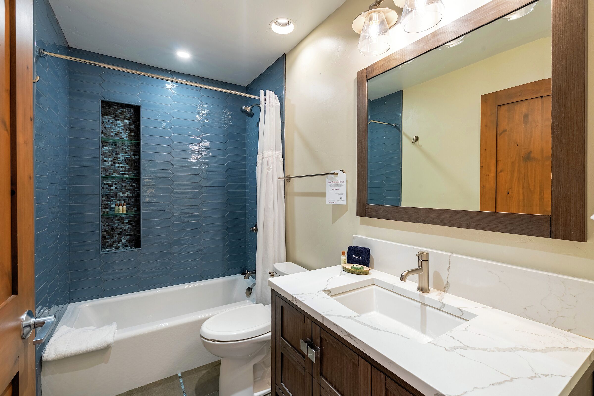 #2206 - Beech - Bathroom