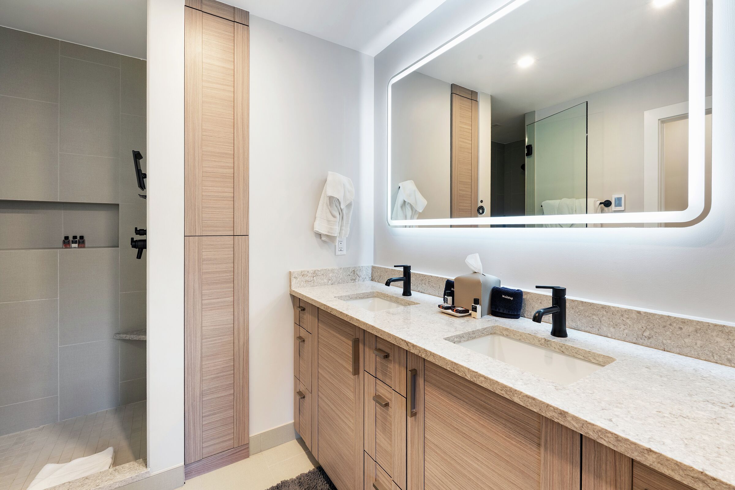#2212 - Hickory - Master Ensuite Bathroom
