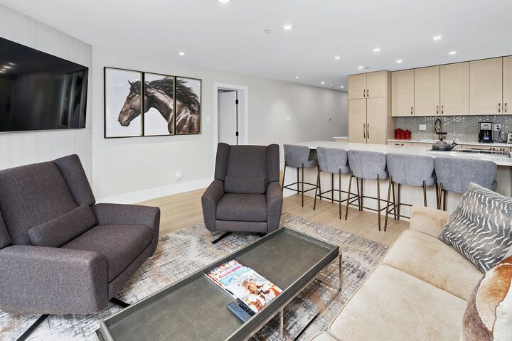 #2212 - Hickory - Living Area