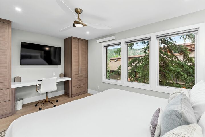 #2212 - Hickory - Master Bedroom