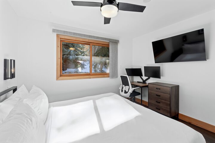 #2213 - Hickory - Master Bedroom