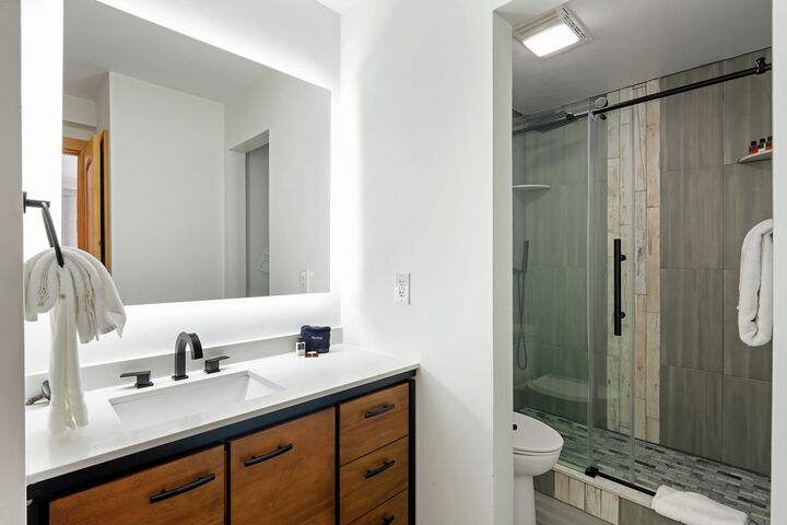 #2213 - Hickory - Master Ensuite Bathroom