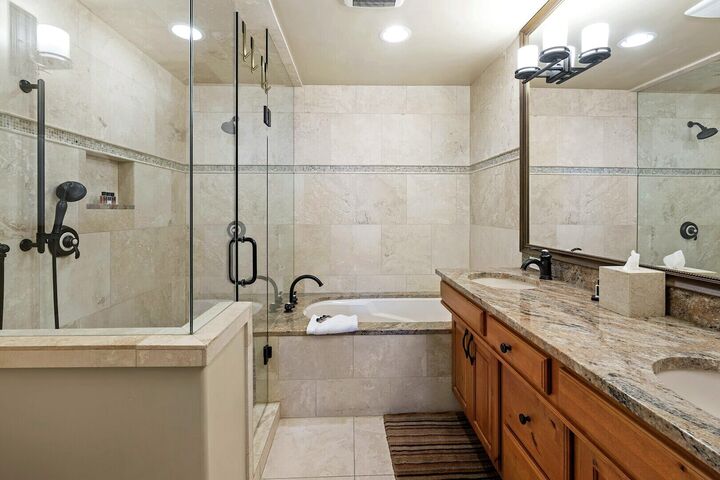 #3104 - Juniper - Master Ensuite Bathroom