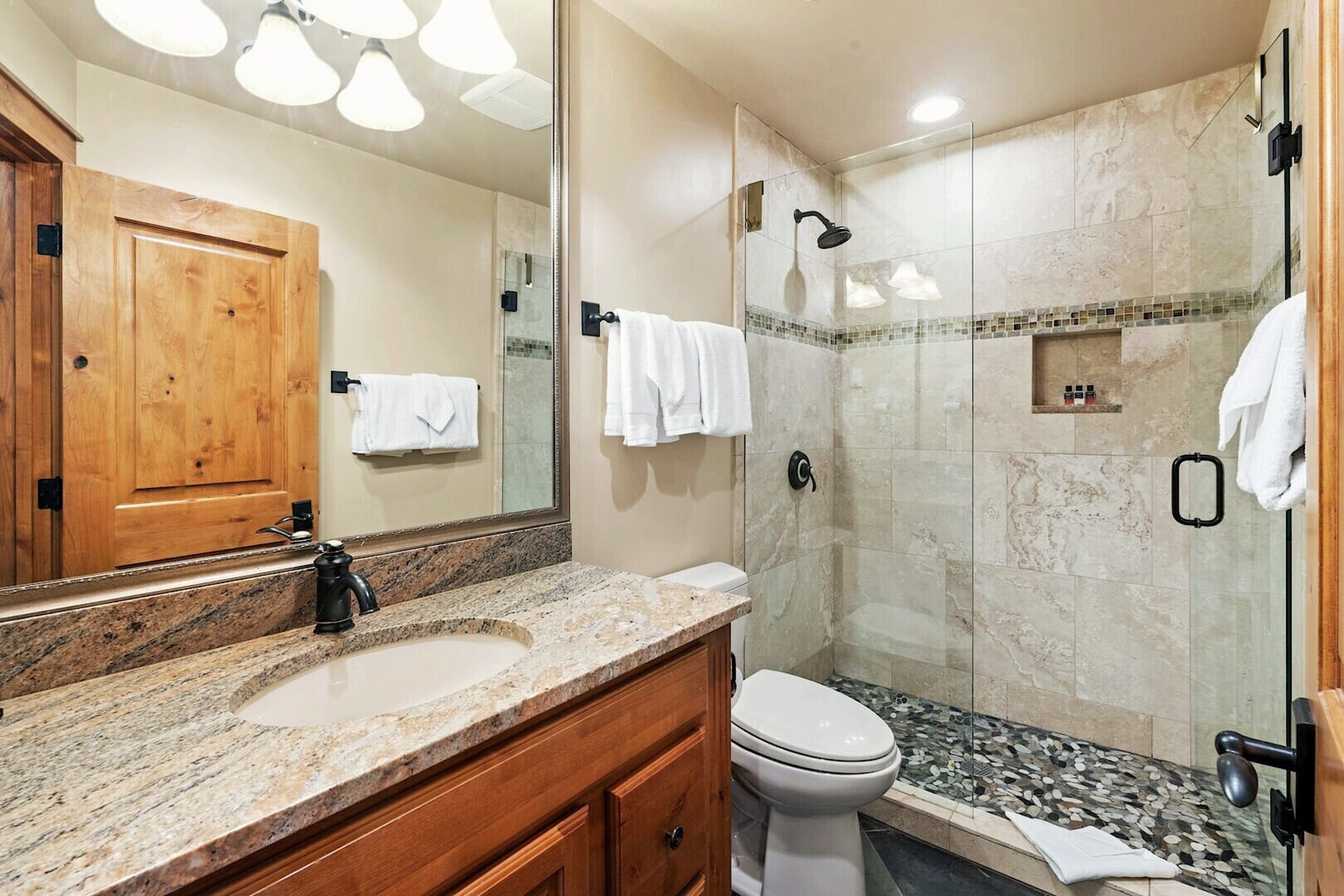 #3104 - Juniper - Bathroom