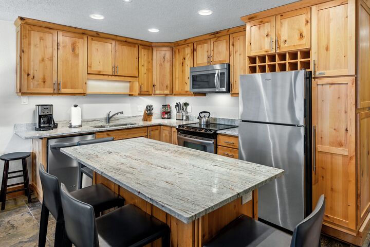 #3109 - Ivy - Kitchen