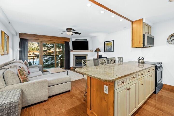 #3205 - Ivy - Kitchen