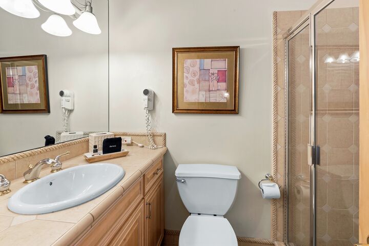 #3102 - Juniper - Ensuite Bathroom