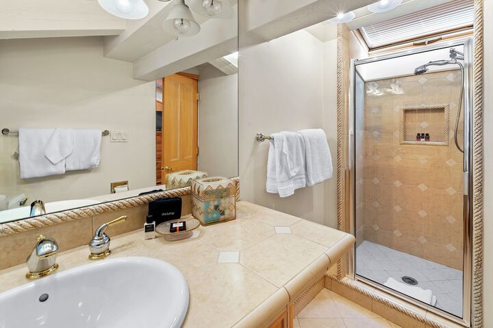 #3102 - Juniper - Loft Ensuite Bathroom