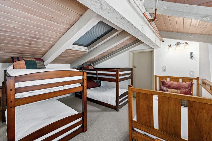 #3211 - Ivy - Loft Bedroom