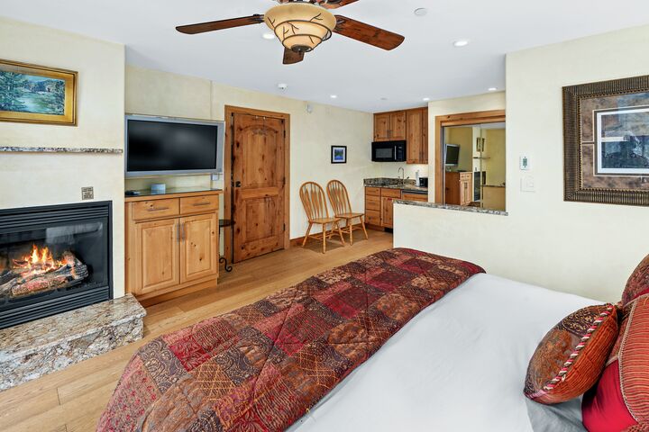 #1105 - Dogwood - Master Bedroom