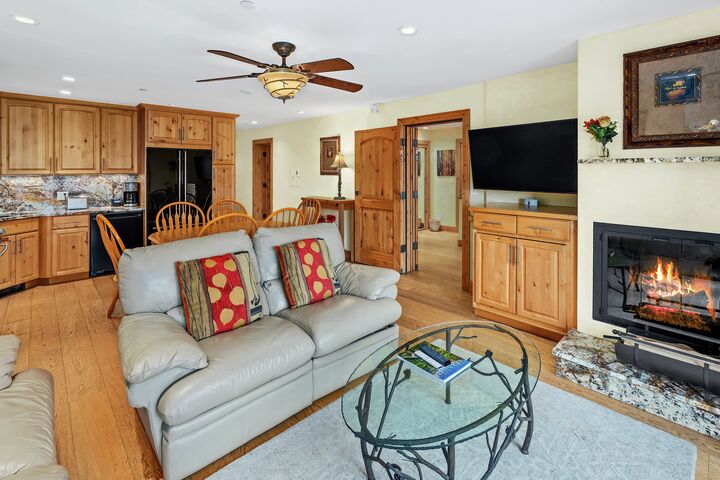 #1105 - Dogwood - Living Area