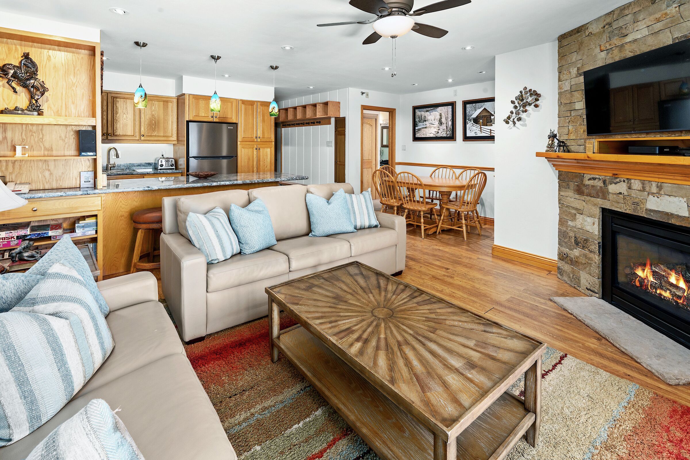 #1202 - Aspen - Living Area