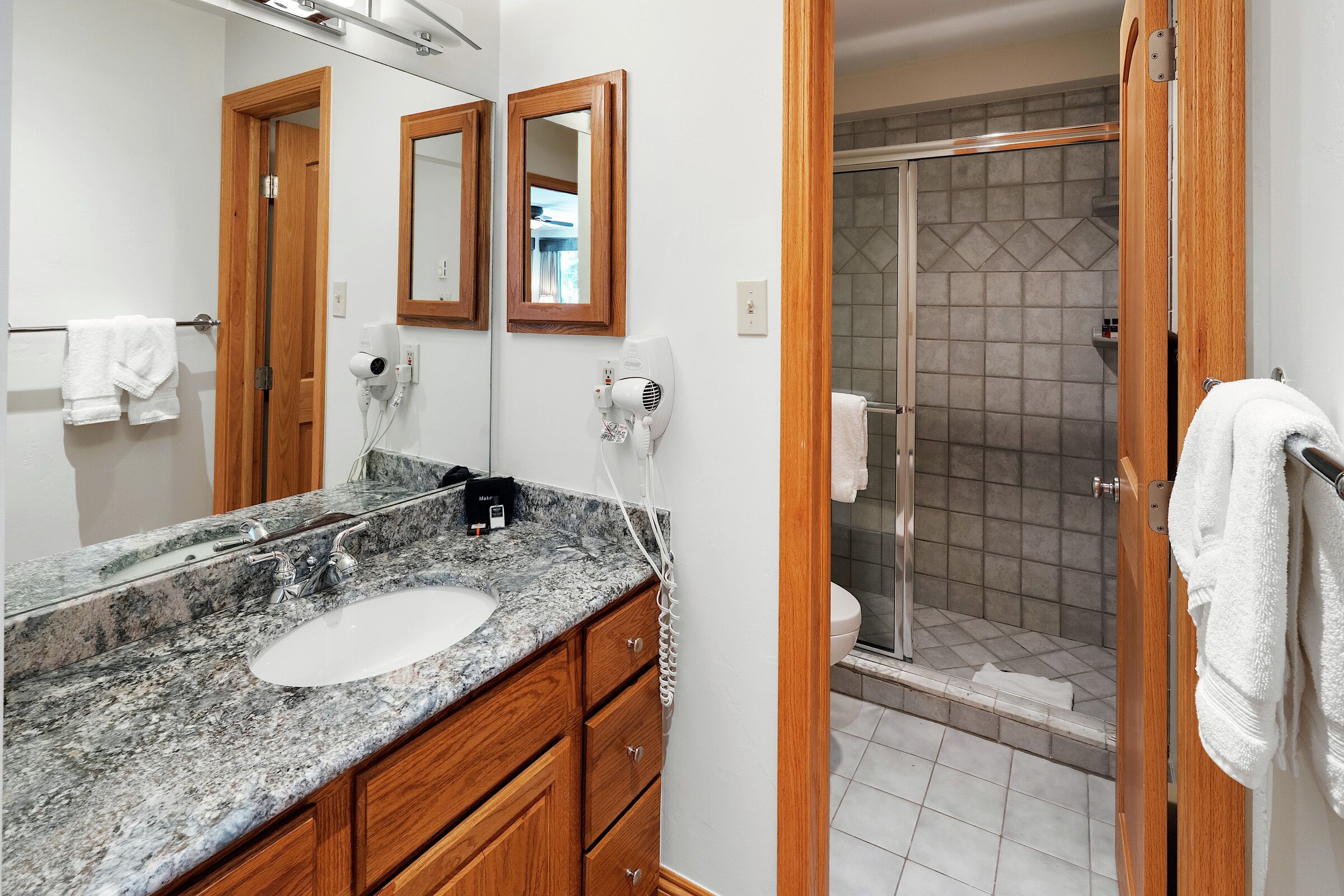#1202 - Aspen - Master Ensuite Bathroom