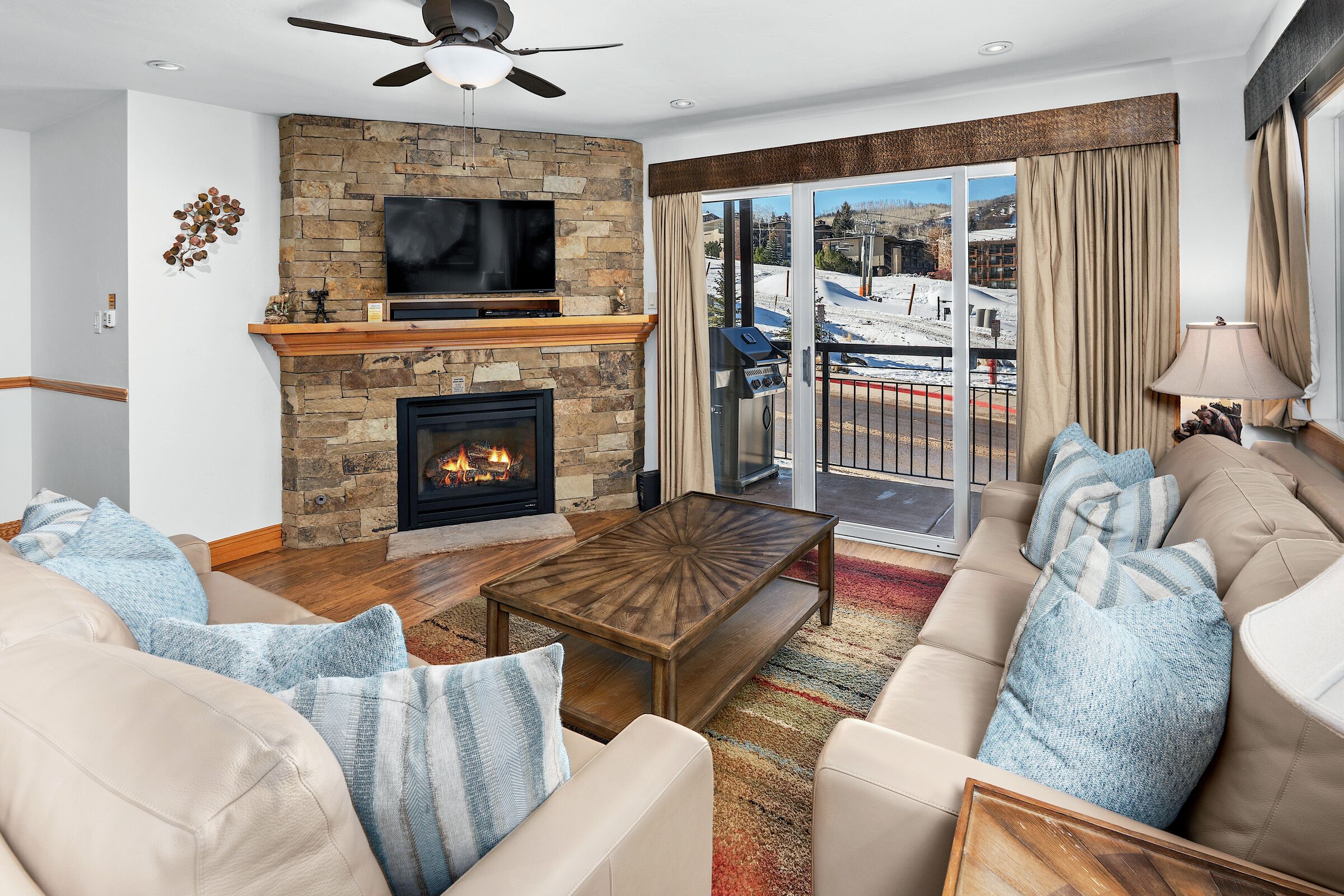#1202 - Aspen - Living Area