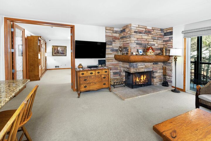 #1217 - Grape - Living Area