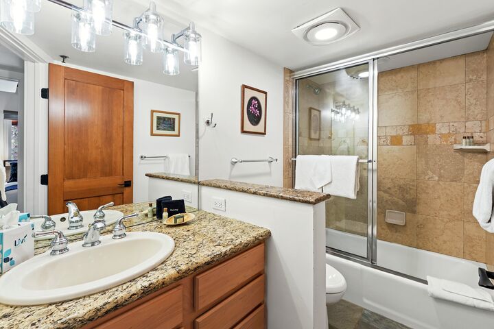 #2305 - Beech - Bathroom