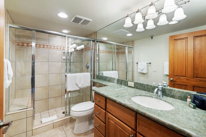 #2316 - Hickory - Master Ensuite Bathroom