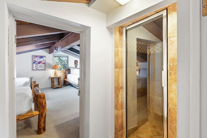 #1213 - Fir - Ensuite Bathroom