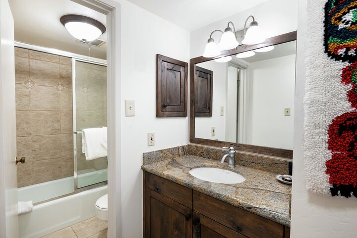 #1213 - Fir - Master Ensuite Bathroom