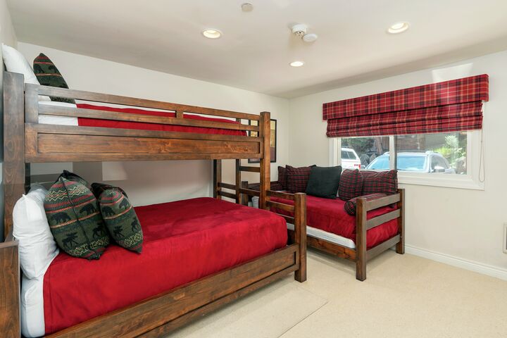 #1101 - Aspen - Bedroom