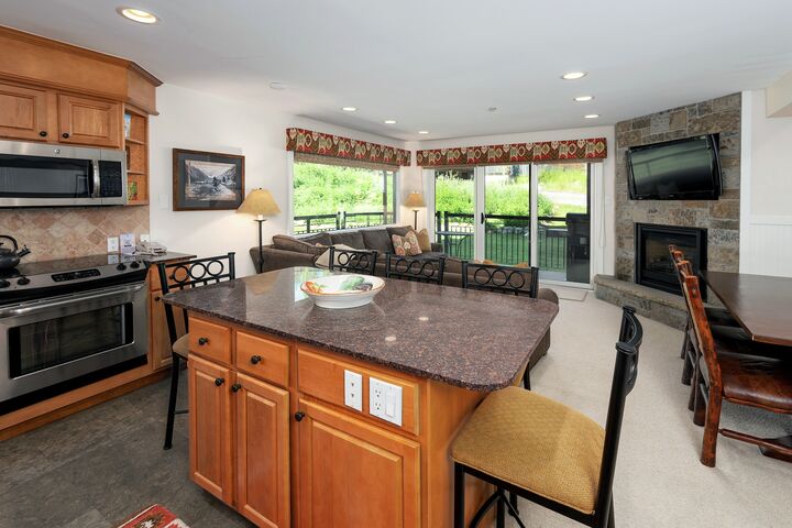 #1101 - Aspen - Kitchen