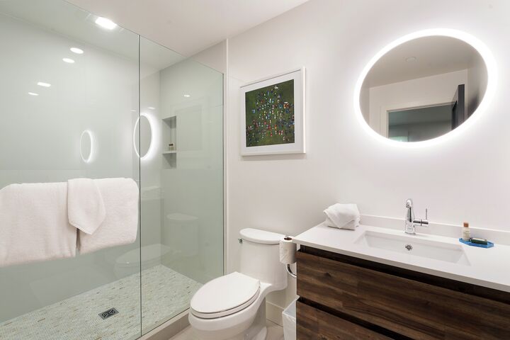 #1112 - Dogwood - Ensuite Bathroom