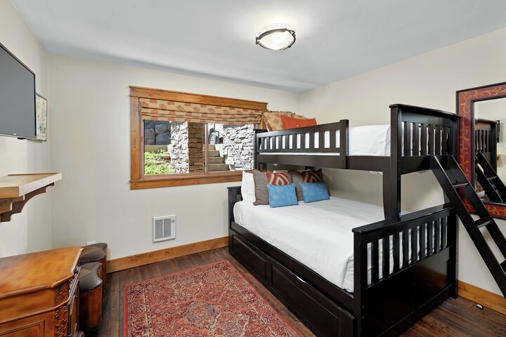 #1113 - Fir - Bedroom