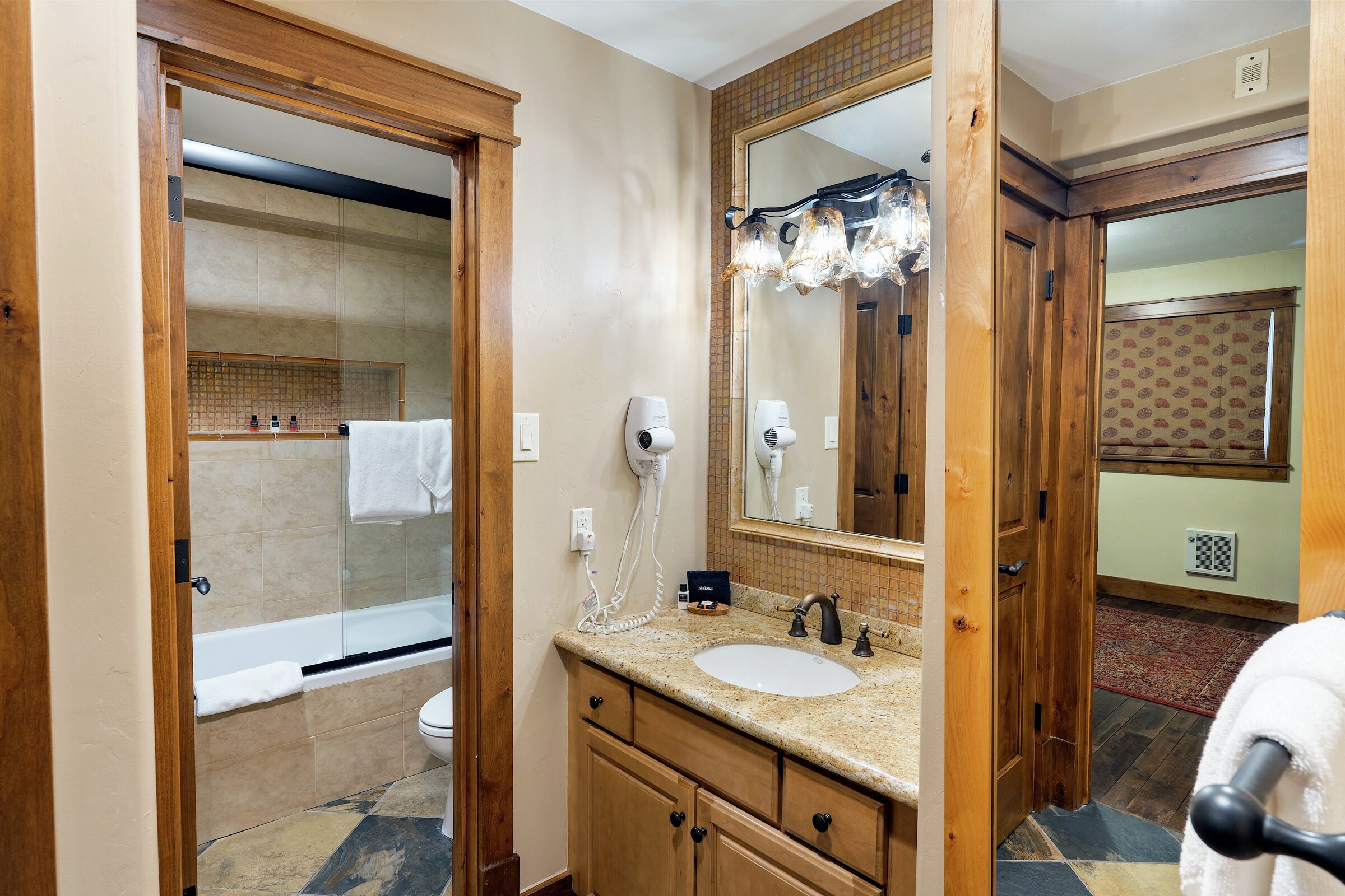 #1113 - Fir - Ensuite Bathroom