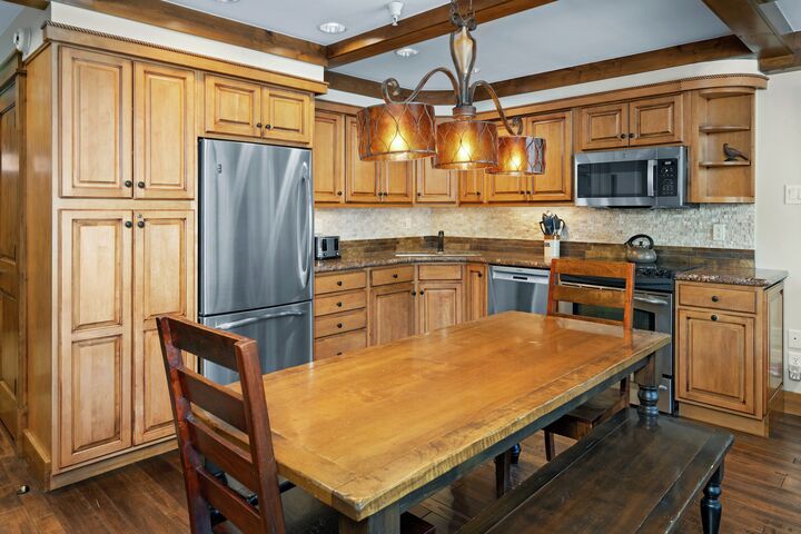 #1113 - Fir - Dining Area & Kitchen