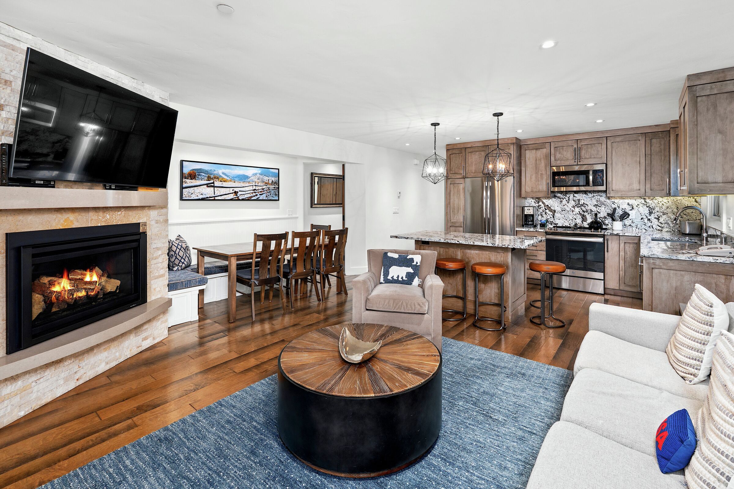 #1201 - Aspen - Living Area