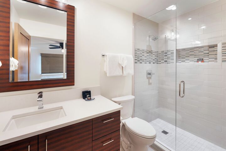 #1201 - Aspen - Master Ensuite Bathroom
