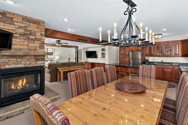 #2116 - Hickory - Dining Area