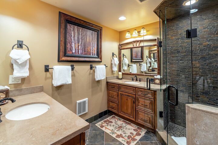 #2216 - Hickory - Master Ensuite Bathroom