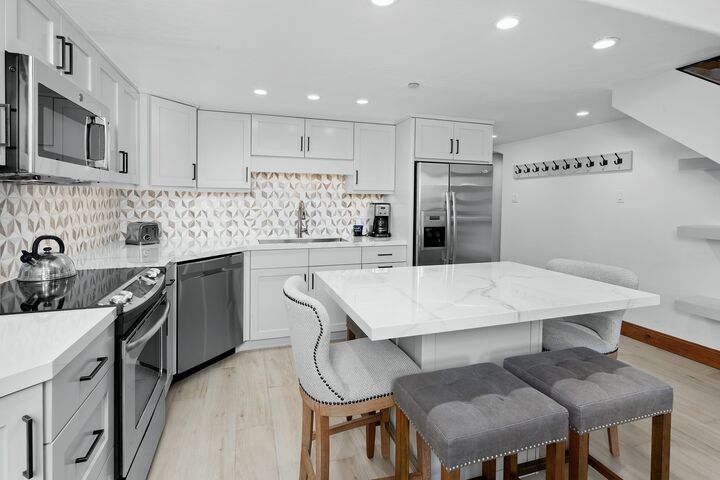 #2302 - Beech - Kitchen